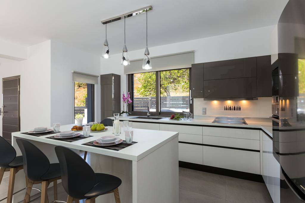 Eolia Iconic Villa, Walking Distance To The Beach, By Thinkvilla Pánormos Esterno foto
