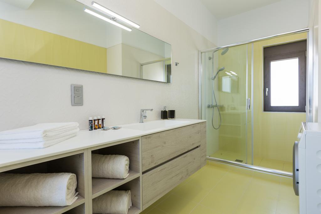 Eolia Iconic Villa, Walking Distance To The Beach, By Thinkvilla Pánormos Esterno foto