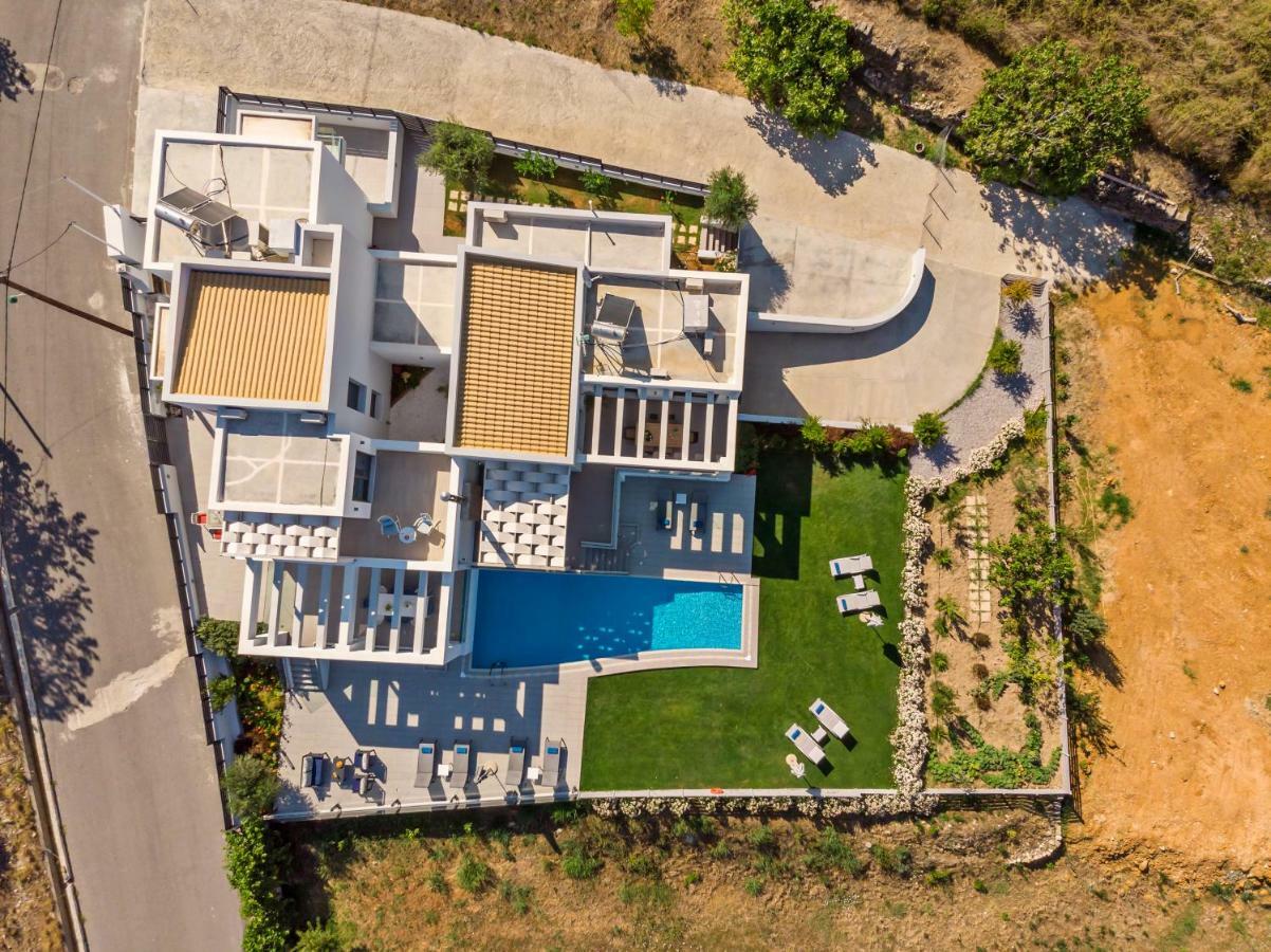 Eolia Iconic Villa, Walking Distance To The Beach, By Thinkvilla Pánormos Esterno foto